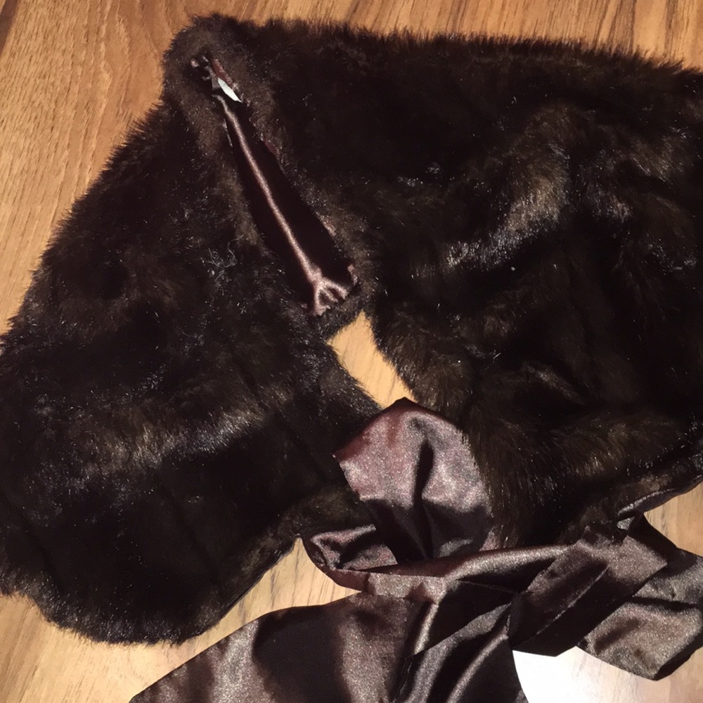 Raffael leather faux fur collar